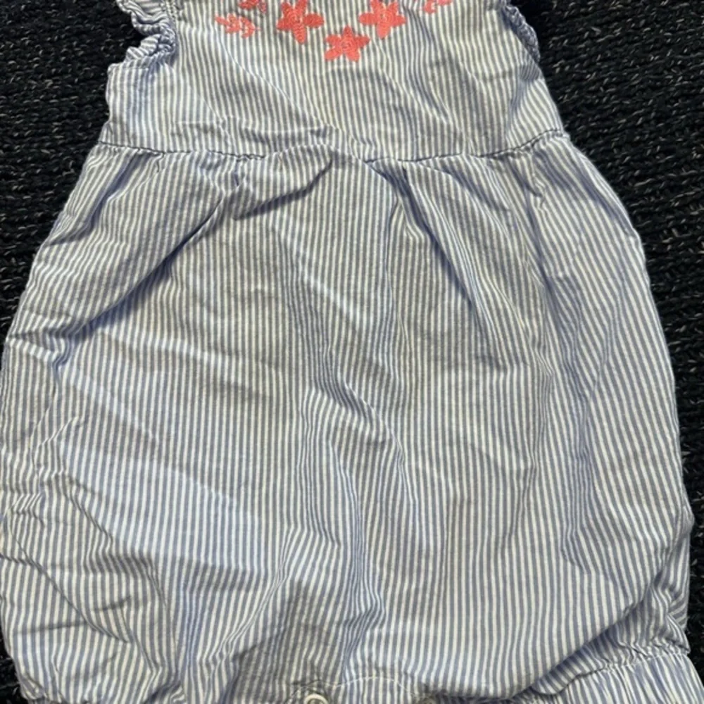 Carter’s Baby Girl Blue White Striped Romper 6M Floral Embroidered Sleeveless *